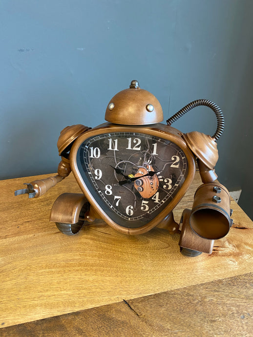 Brown Robot Clock 🤖